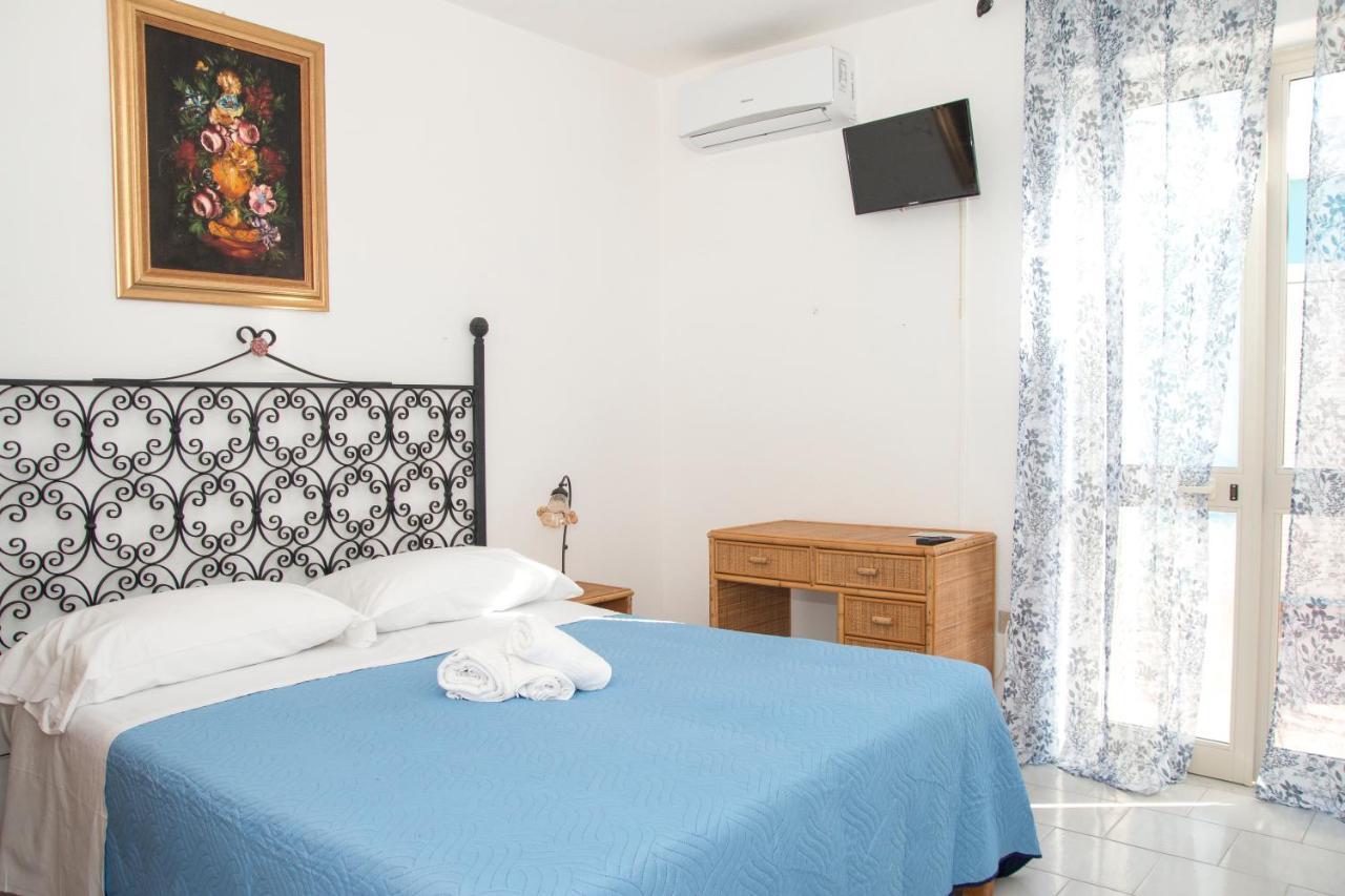 Hotel Punto Azzurro Forio di Ischia Exteriör bild