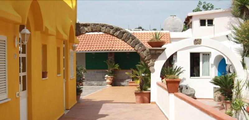 Hotel Punto Azzurro Forio di Ischia Exteriör bild