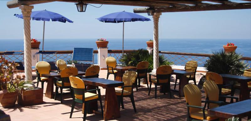 Hotel Punto Azzurro Forio di Ischia Exteriör bild