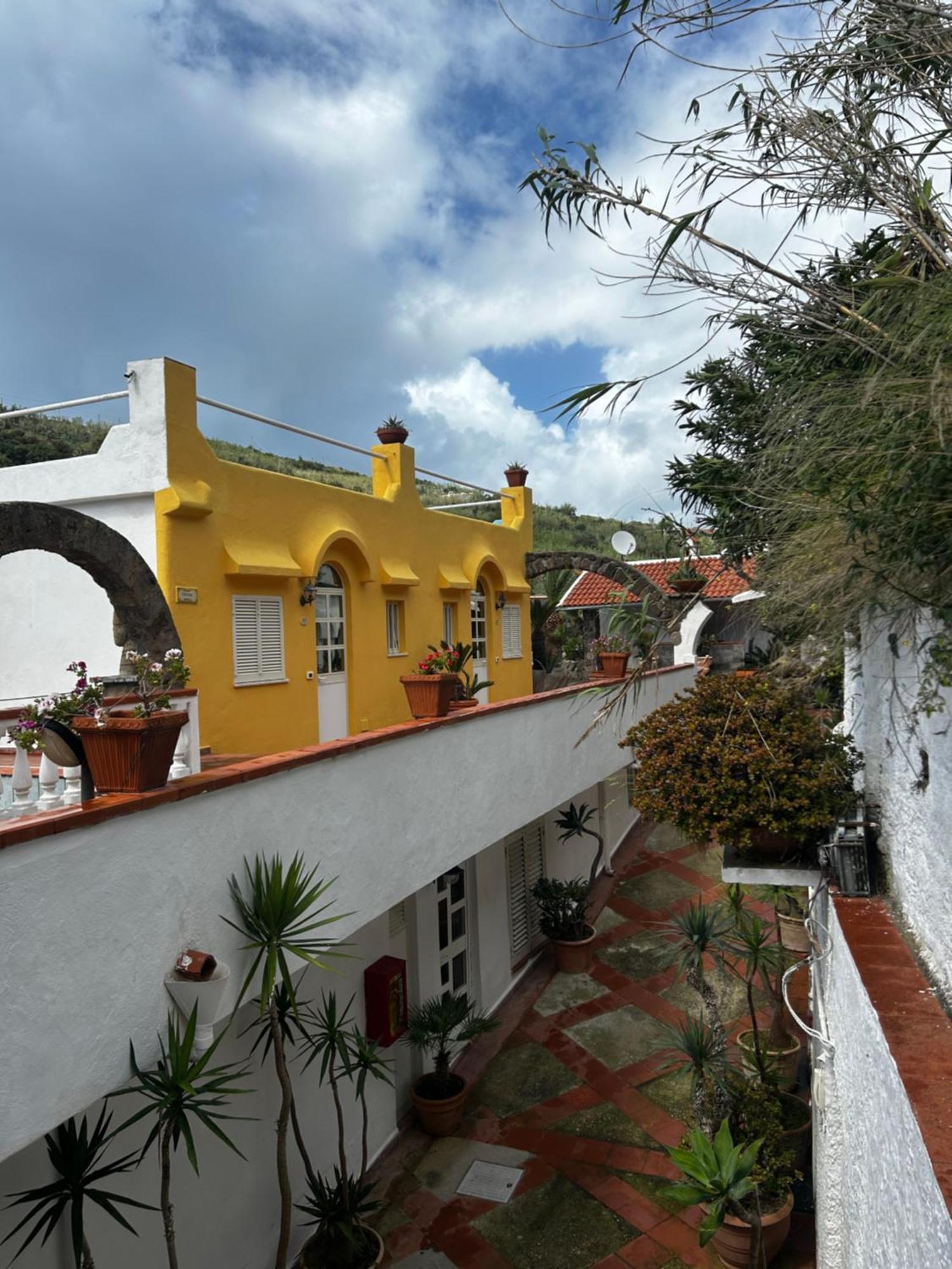Hotel Punto Azzurro Forio di Ischia Exteriör bild