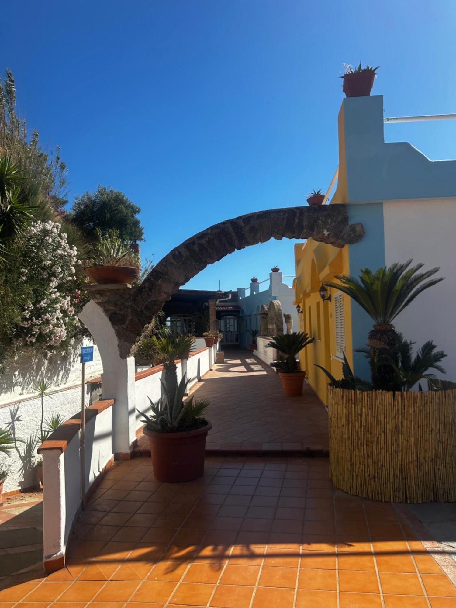 Hotel Punto Azzurro Forio di Ischia Exteriör bild